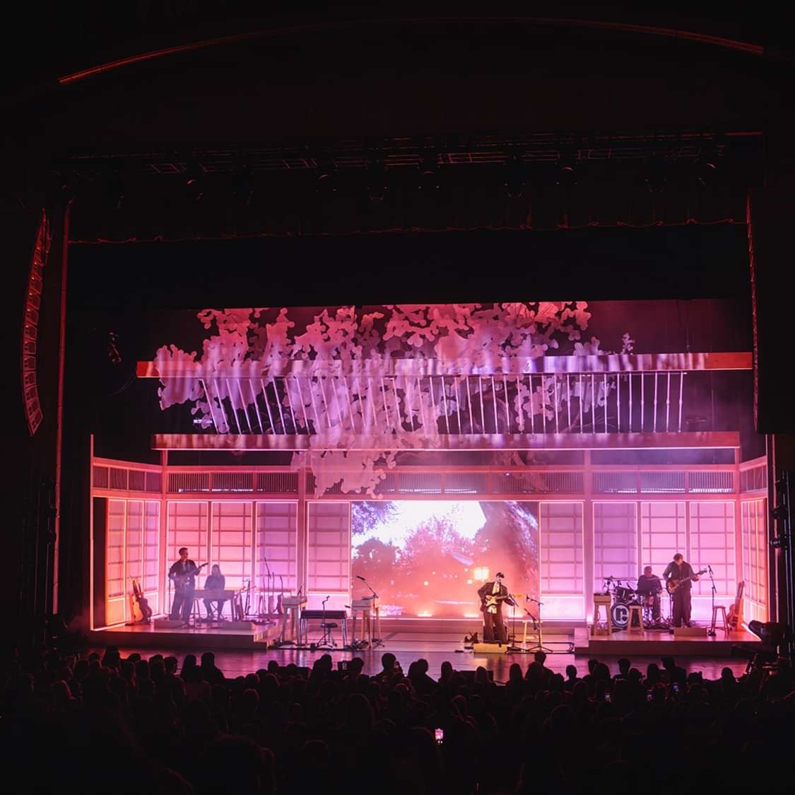 Concert background content in performance